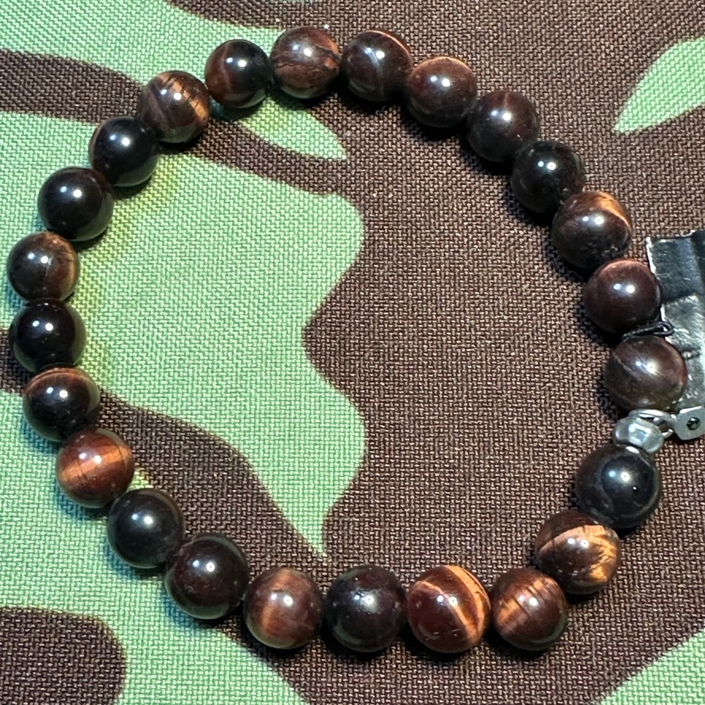 B68. Genuine Bull’s Eye (Red Tigers Eye) Handmade Men or Women 8mm Bracelet